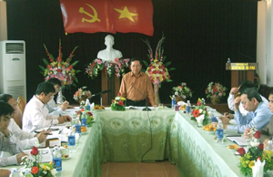 Đồng chí Bùi Văn Tỉnh, UVT.Ư Đảng, Chủ tịch UBND tỉnh kết luận buổi làm việc.